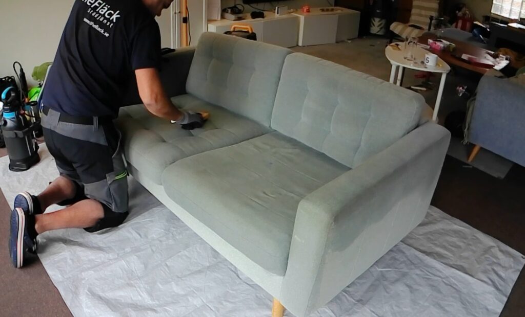 Borstning av sofftyget steg 3 2