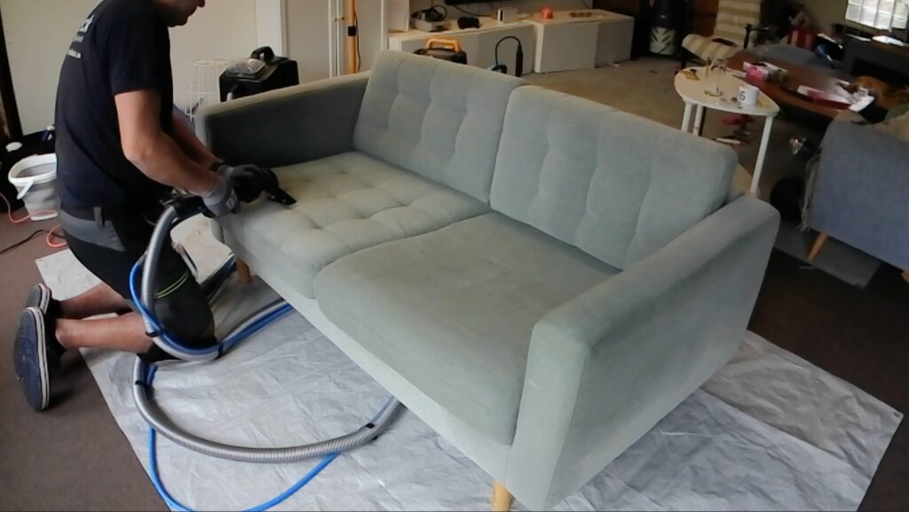 Hetvattentvätt eller ångtvätt (Hot washingextraction) steg 4