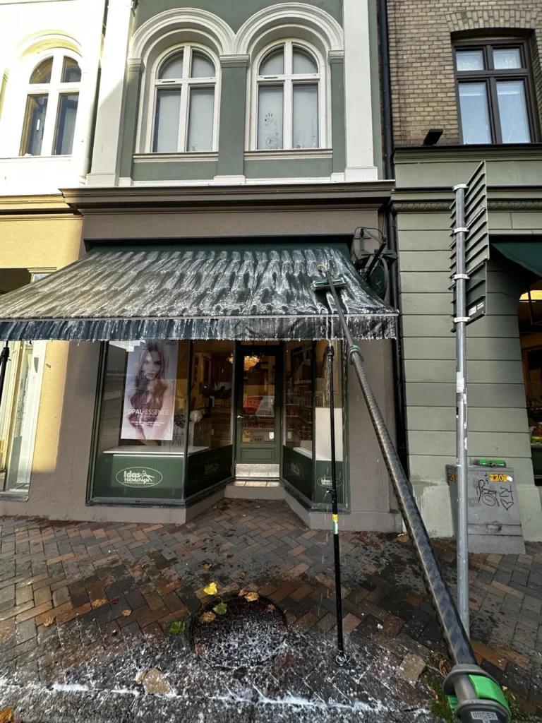 Rengöring markis i Landskrona för Idas Hårdesign - Thefläck städtjänst 3